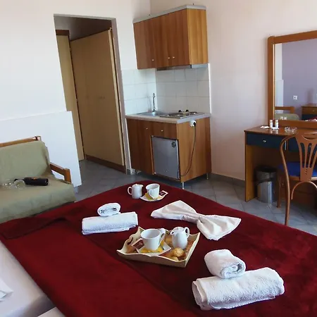 Hotel apartamentowy Dire Neos Marmaras