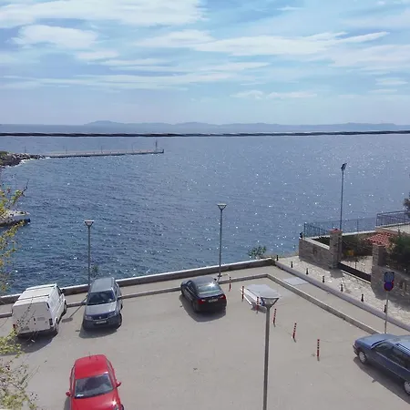 Dire Hotel apartamentowy *