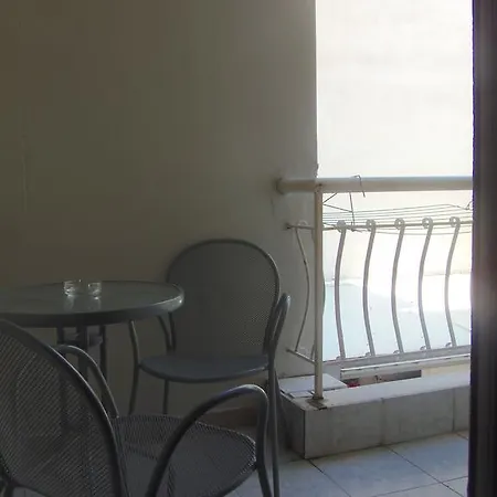 Dire Hotel apartamentowy *