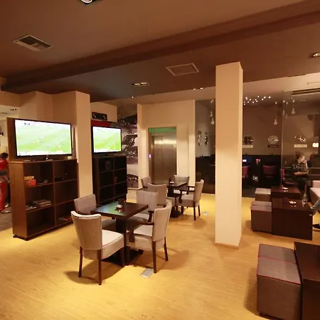 Dire Hotel apartamentowy Neos Marmaras